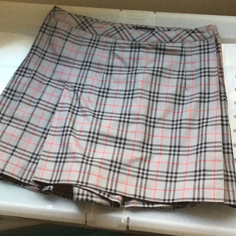 Burberry skort